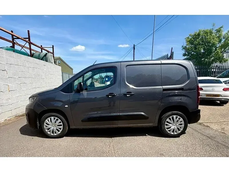 Used Peugeot Partner Premium 131 HP (96 kW) 2022 Grey MPV