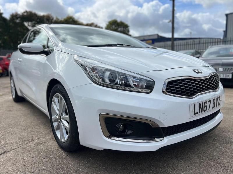 White Used 2017 Kia ProCeed 2 Hatchback | £3,800 (Fair price) - Image 1/4