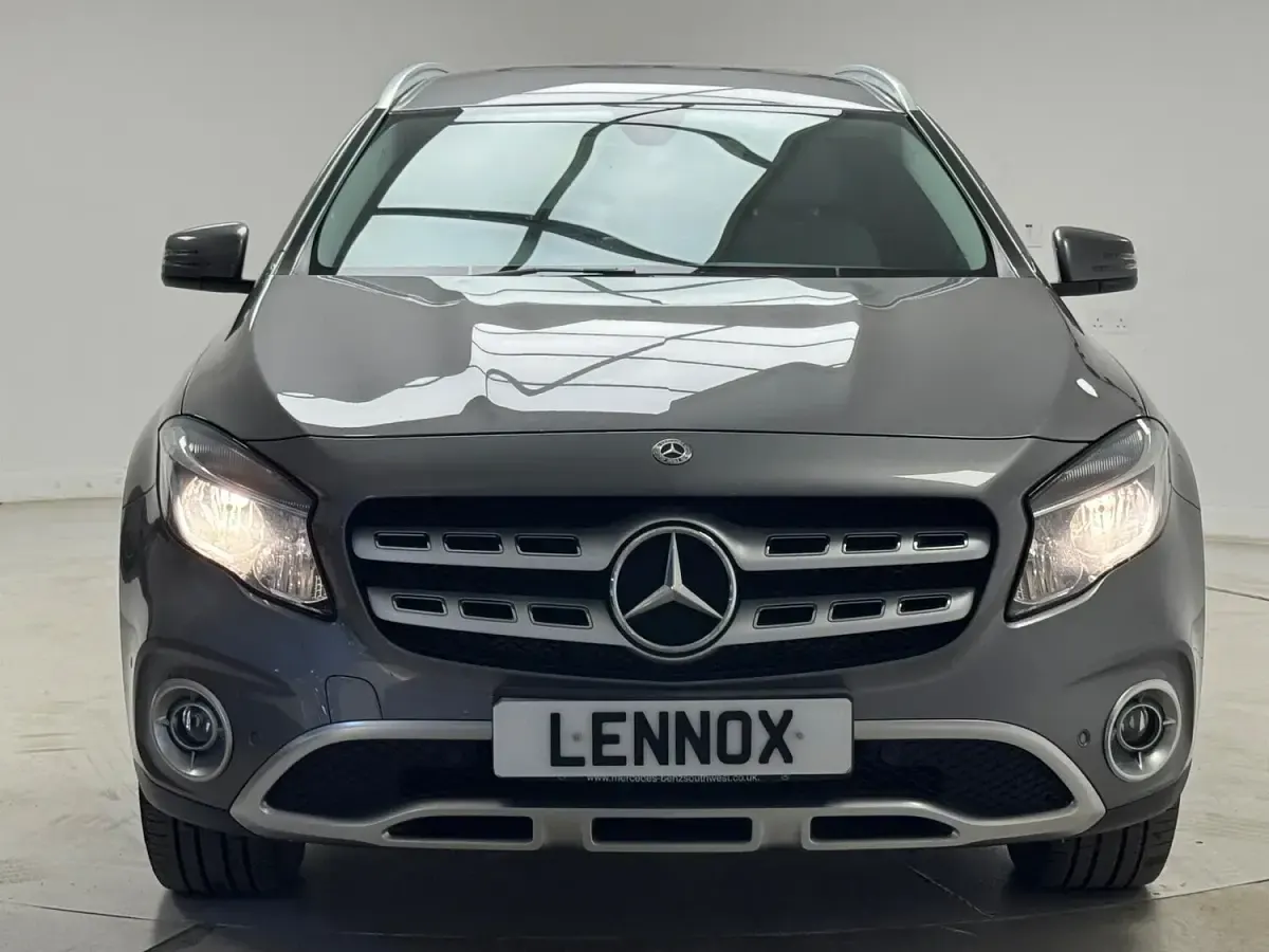 Used Mercedes GLA250 Executive 211 HP (155 kW) 2018 Grey SUV