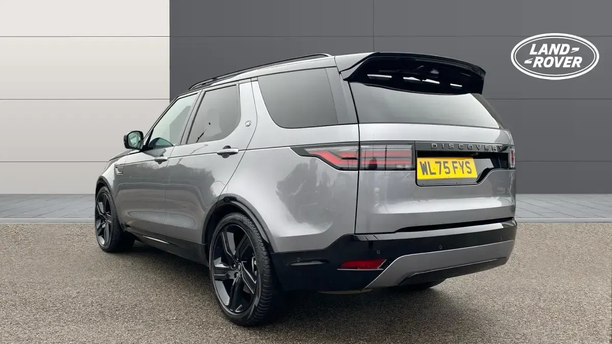 Used Land Rover Discovery 5 HSE Dynamic 350 HP (257 kW) 2025 Grey SUV