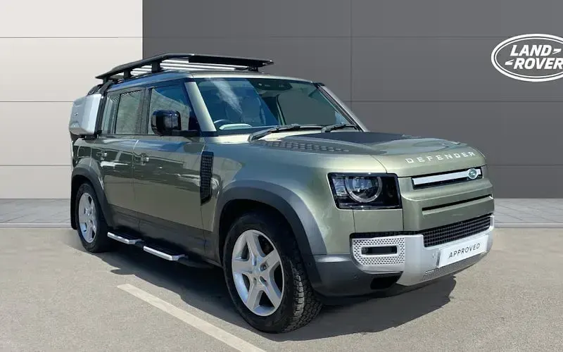 Used Land Rover Defender SE 300 HP (220 kW) 2023 SUV