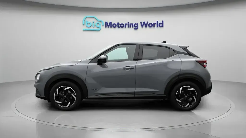Usado Nissan Juke N-Connecta 143 CV (105 kW) 2023 Gris SUV