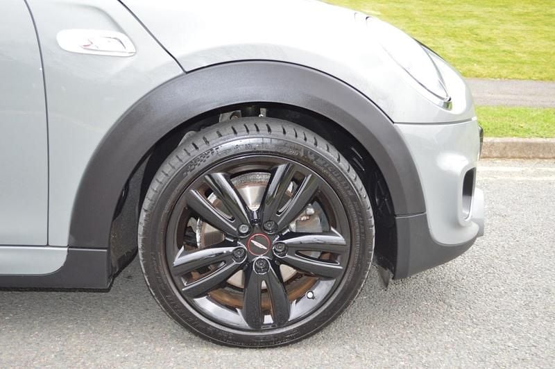 Used Mini Cooper S Hatch 2020 Moonwalk grey metallic Hatchback