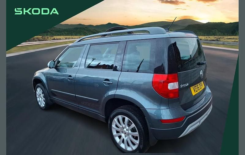 Used Skoda Yeti Outdoor SE 108 HP (79 kW) 2016 Grey SUV