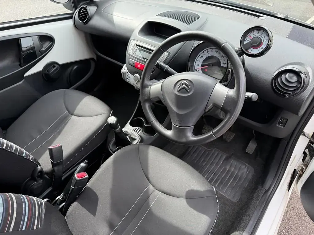 Used Citroën C1 Platinum 68 HP (50 kW) 2013 Hatchback