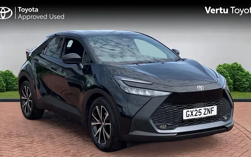 Used Toyota C-HR Design 140 HP (102 kW) 2025 SUV