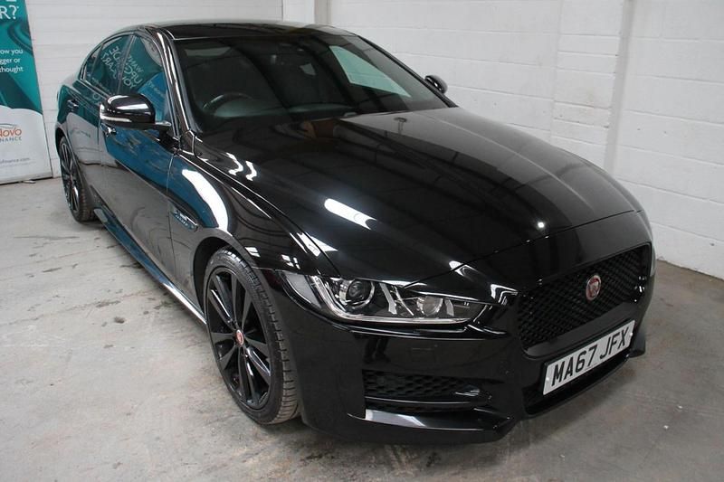 Used Jaguar XE R-Sport 250 HP (183 kW) 2018 Black Sedan