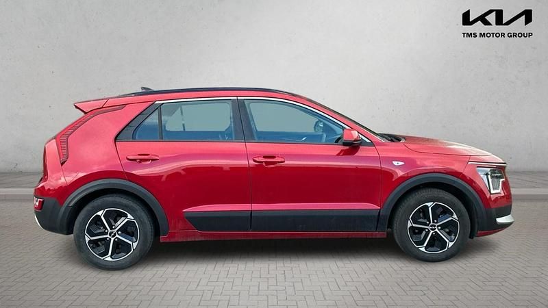 Used Kia Niro 139 HP (102 kW) 2023 Red SUV