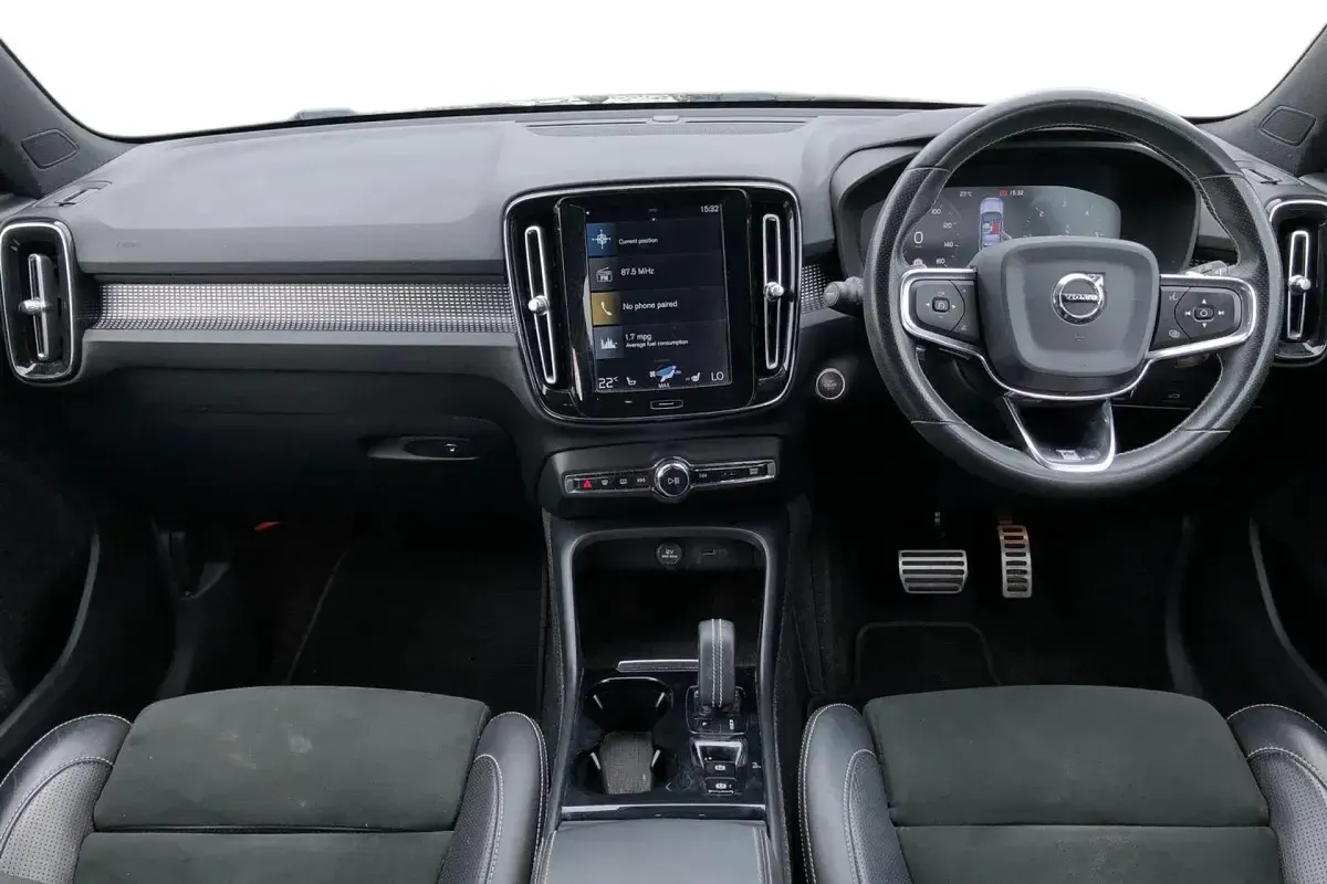 Used Volvo XC40 R-Design Pro 150 HP (110 kW) 2019 Black SUV