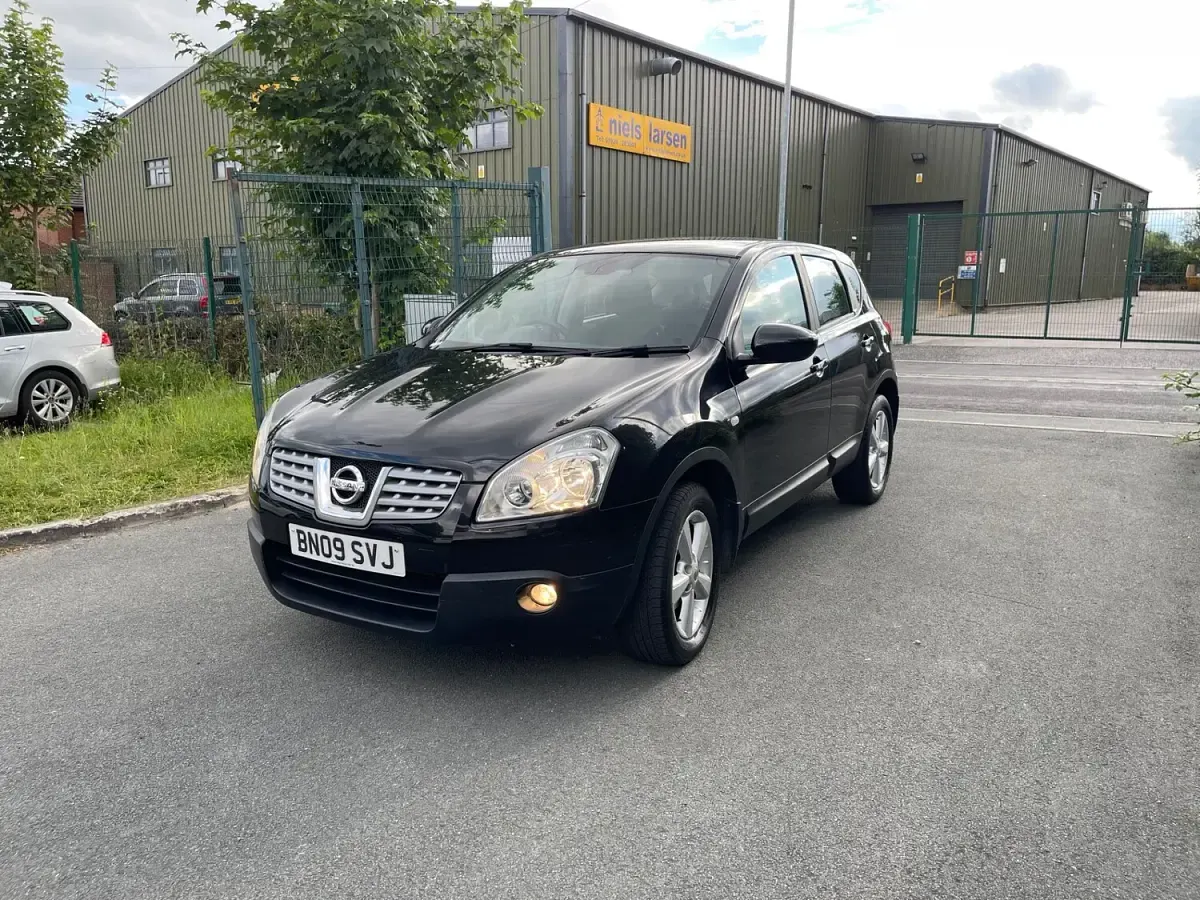 Used Nissan Qashqai Acenta 150 HP (110 kW) 2009 Black SUV
