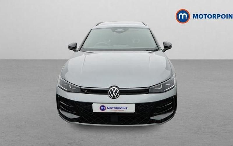 Used VW Passat R-line 150 HP (110 kW) 2026 Estate