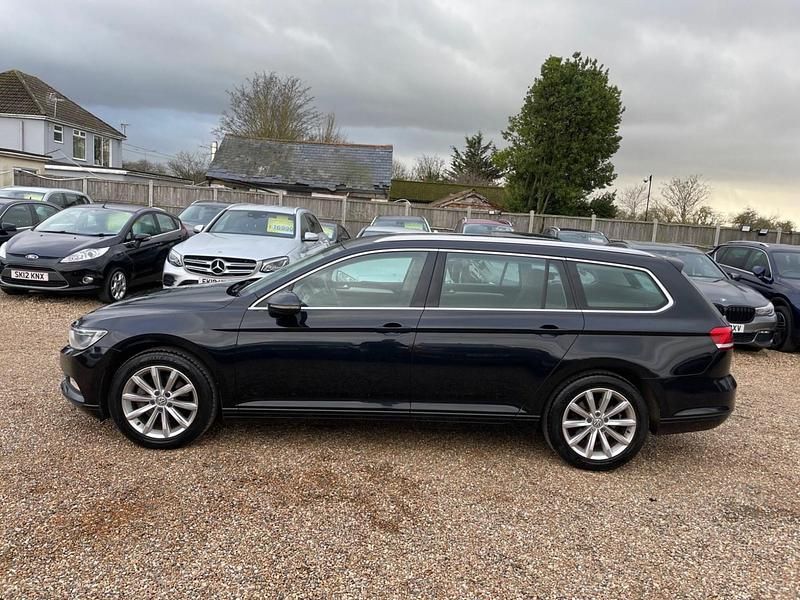 Used VW Passat SE 2015 Black Estate