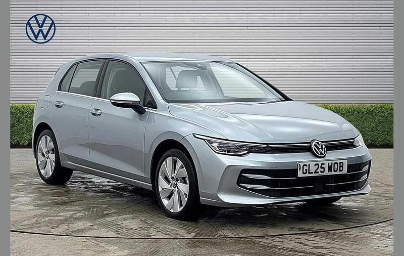 Used VW Golf VIII Style 150 HP (110 kW) 2025 Oyster silver Hatchback