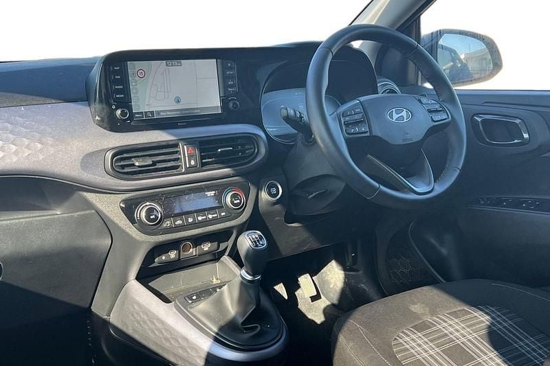 Usado Hyundai i10 Premium 67 HP (49 kW) 2024 Preto Citadino