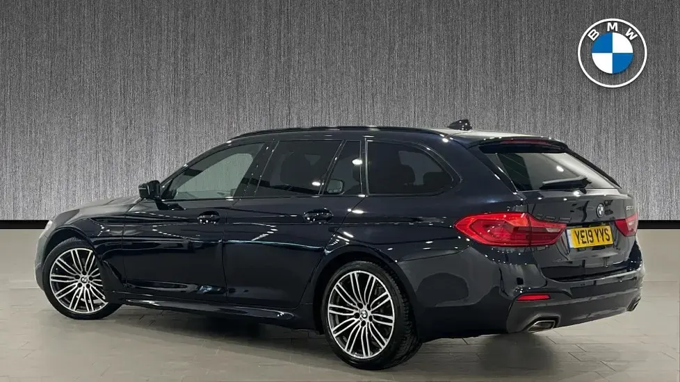 Gebraucht BMW 520 M Sport 181 PS (133 kW) 2019 Schwarz Kombi