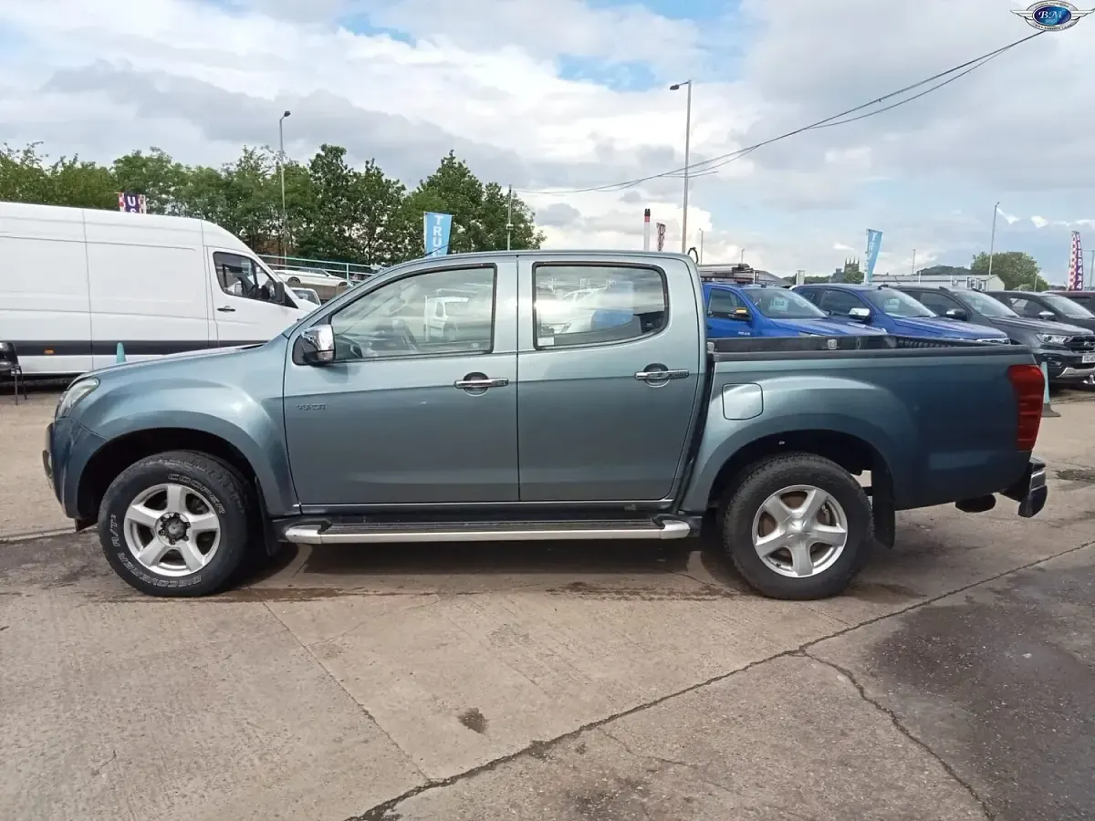 Used Isuzu D-Max 136 HP (100 kW) 2012 Grey Pickup