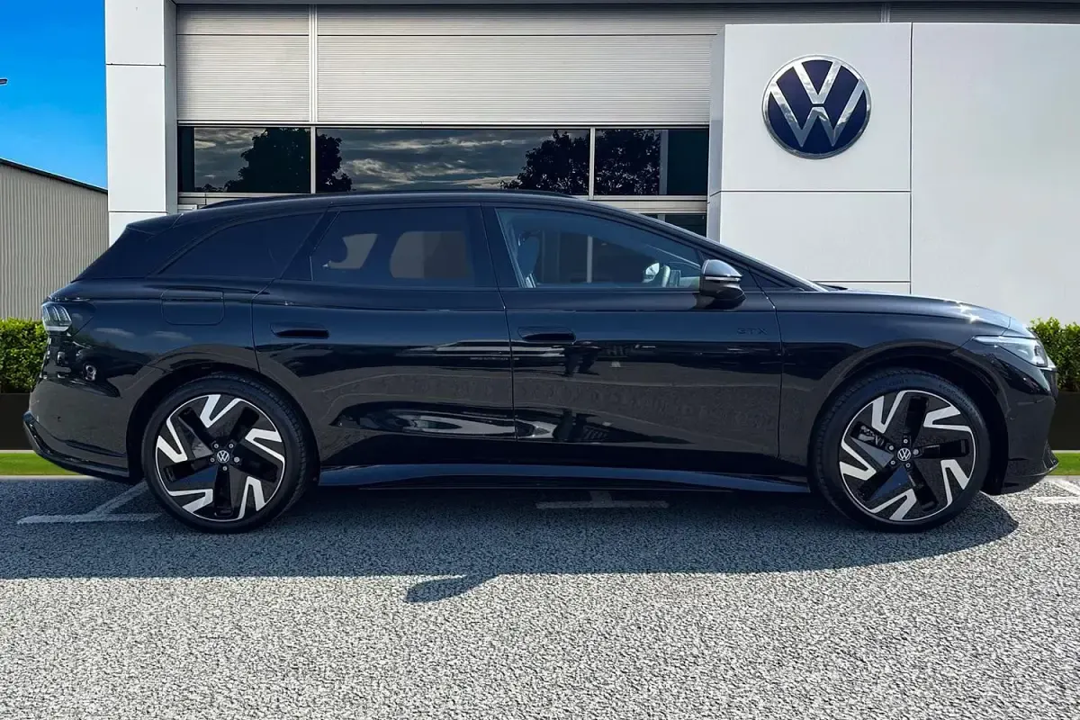 New VW ID.7 GTX 250 kW (340 HP) 2026 Black Estate