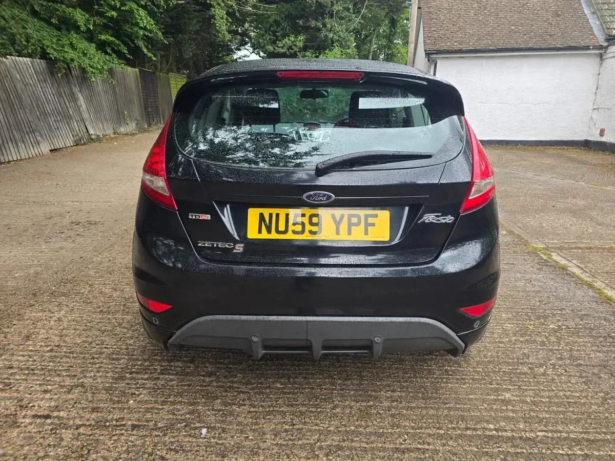 Used Ford Fiesta Zetec 89 HP (65 kW) 2009 Black Hatchback