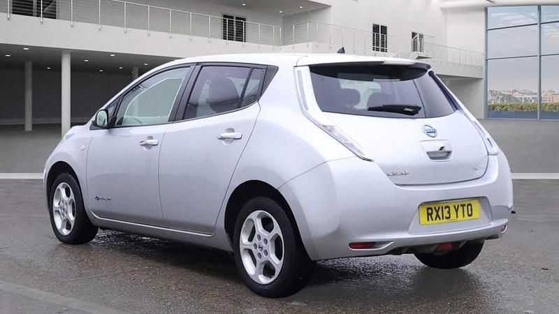 Used Nissan Leaf 80 kW (109 HP) 2013 Silver Hatchback