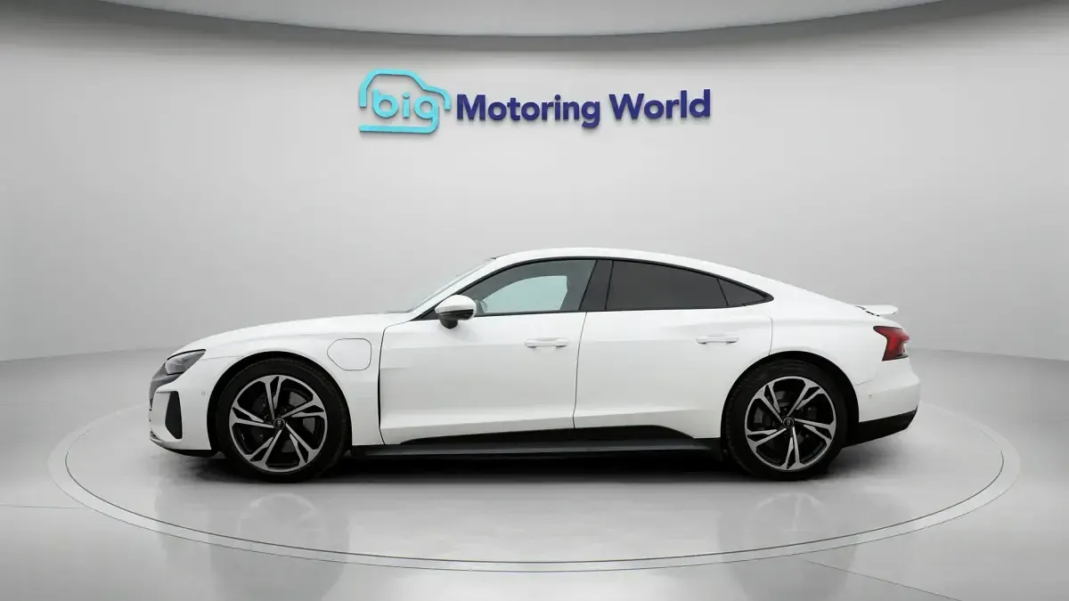 Used Audi e-tron GT quattro 494 kW (673 HP) 2023 White Sedan