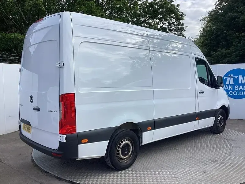 Usado Mercedes Sprinter Progressive 2021 Branco Van
