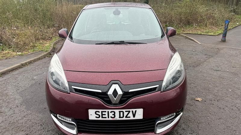 Used Renault Scénic III Dynamique 110 HP (80 kW) 2013 Red MPV