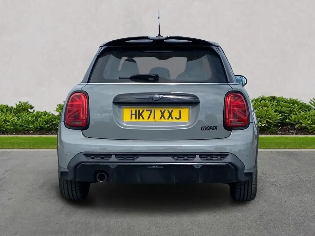 Used Mini Cooper Hatch 136 HP (100 kW) 2021 Grey Hatchback