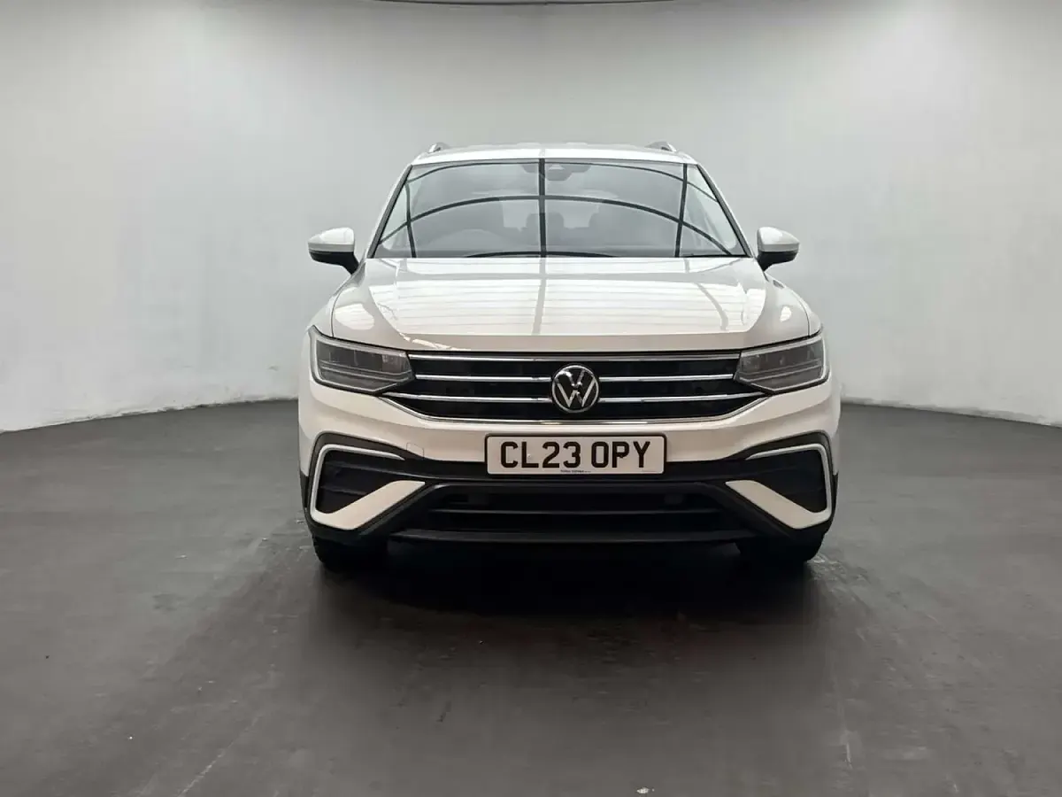 Used VW Tiguan Allspace Life 150 HP (110 kW) 2023 White SUV
