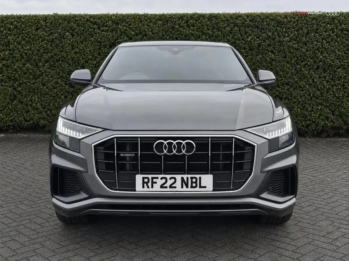 Used Audi Q8 S-Line 340 HP (250 kW) 2022 Grey SUV