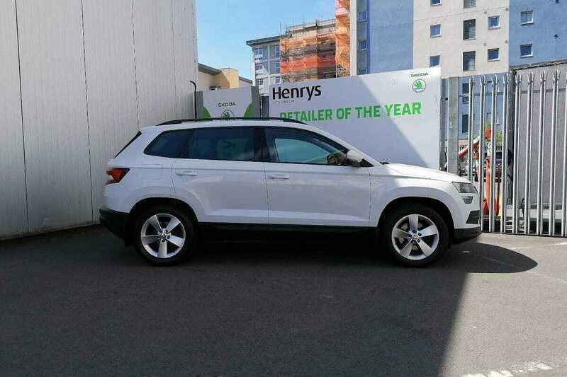 Used Skoda Karoq SE 150 HP (110 kW) 2019 White SUV