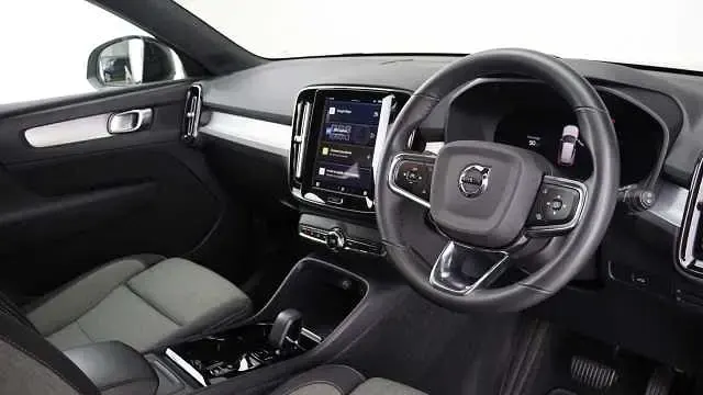 Used Volvo XC40 Plus 197 HP (144 kW) 2023 Grey SUV