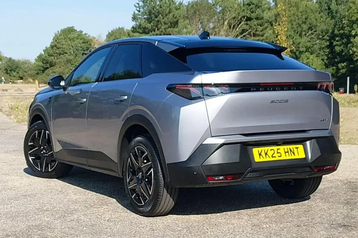 Used Peugeot 3008 GT 143 HP (105 kW) 2025 Grey SUV