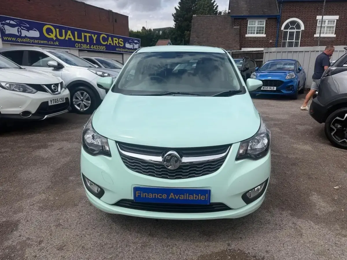 Used Vauxhall Viva 75 HP (55 kW) 2018 Green Hatchback