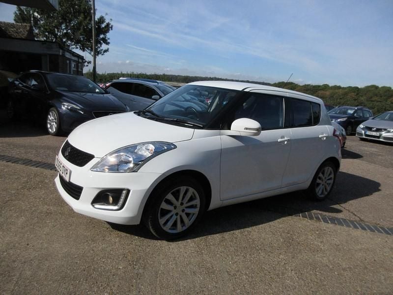 Used Suzuki Swift SZ4 94 HP (69 kW) 2016 White Hatchback