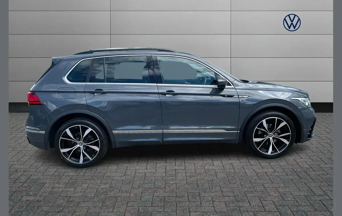 Used VW Tiguan R-line 150 HP (110 kW) 2022 Grey SUV