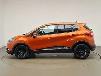 Used Renault Captur Dynamique 90 HP (66 kW) 2013 Orange SUV