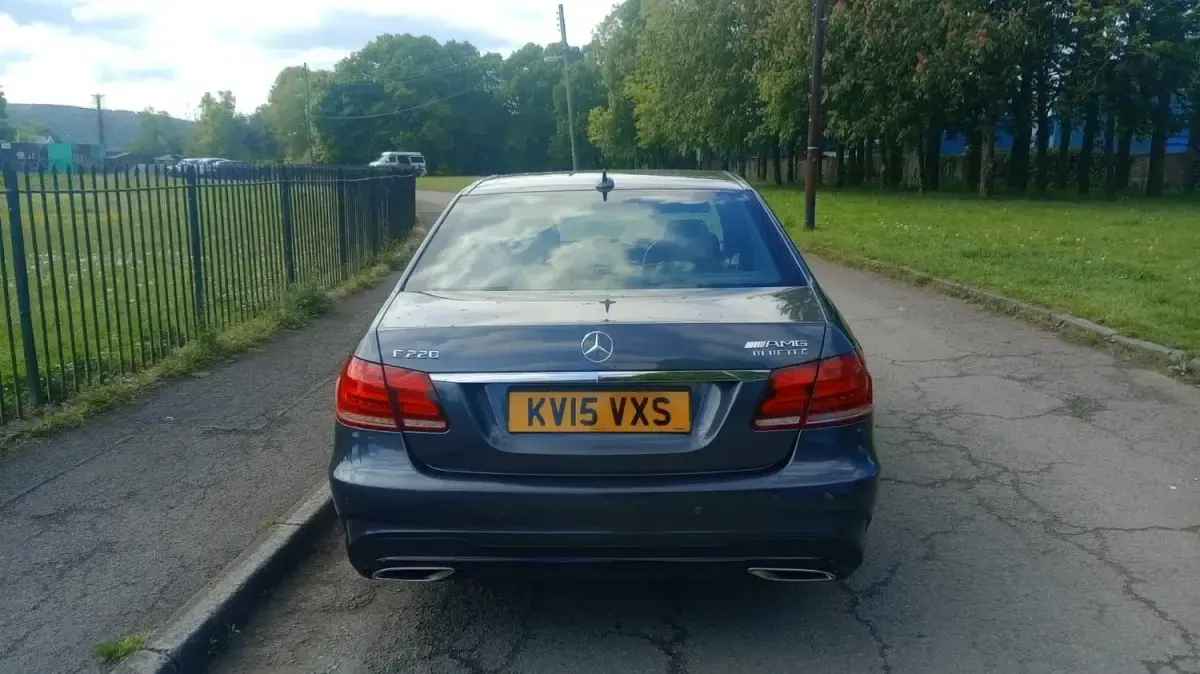 Gebraucht Mercedes E220 AMG 2015 Grau Limousine
