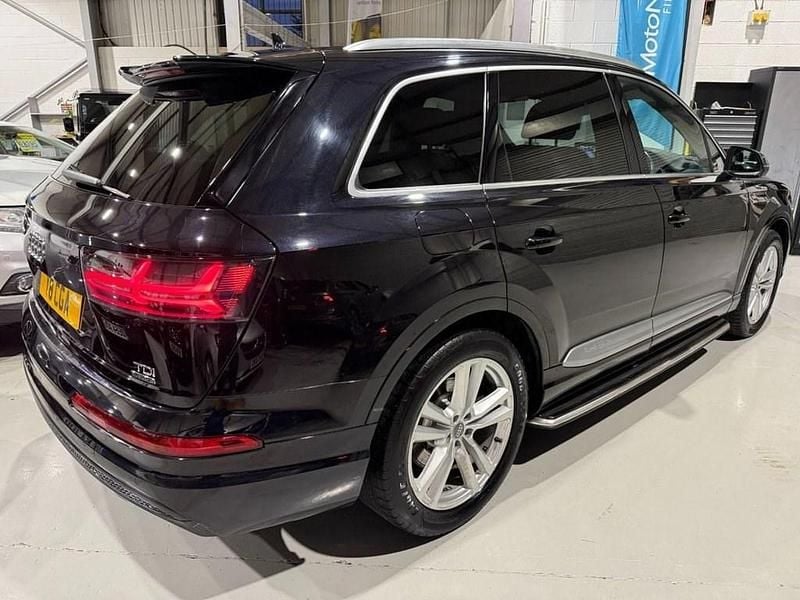 Used Audi Q7 S-Line 2019 Black SUV