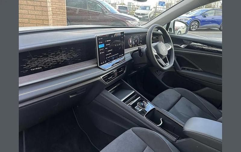 New VW Tayron Elegance 147 HP (108 kW) 2025 White SUV