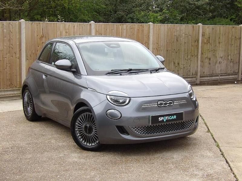 Second-hand Fiat 500e Icon 85 kW (116 CP) 2022 Gri Hatchback