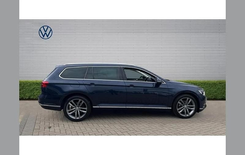 Used VW Passat GT 150 HP (110 kW) 2017 Blue Estate