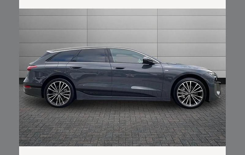 Usado Audi e-tron S-Line 269 kW (367 HP) 2025 Cinzento SUV