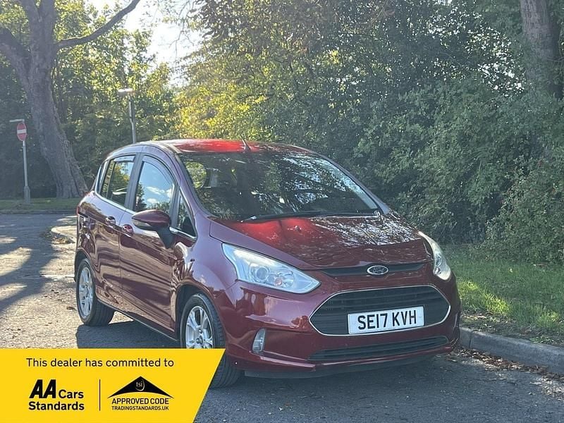 Used Ford B-MAX Zetec 95 HP (69 kW) 2017 Red MPV