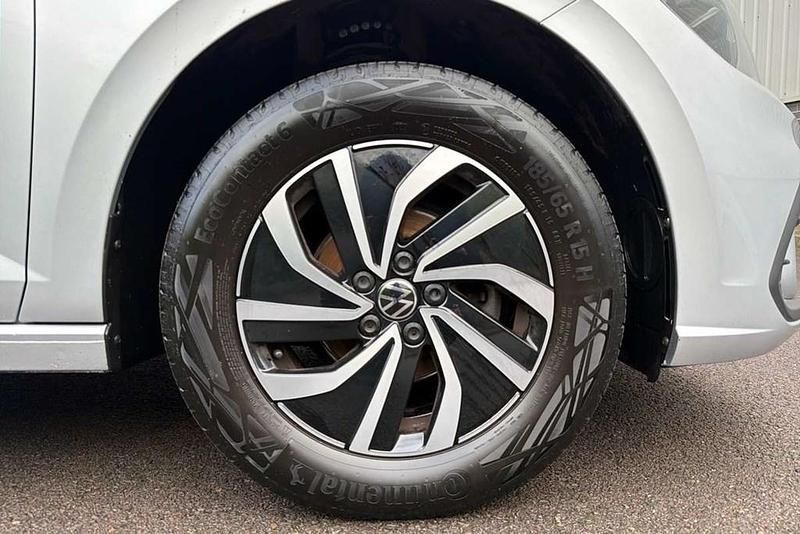 Used VW Polo Life 95 HP (69 kW) 2023 Silver Hatchback
