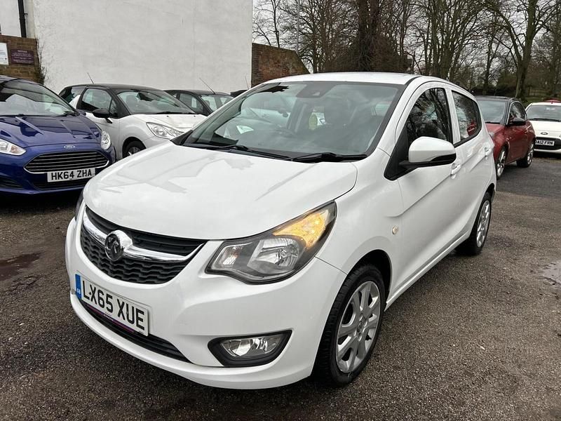 Used Vauxhall Viva 75 HP (55 kW) 2015 White Hatchback