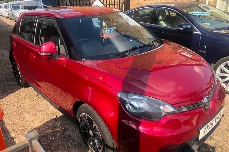 Used MG MG3 106 HP (77 kW) 2015 Red Hatchback