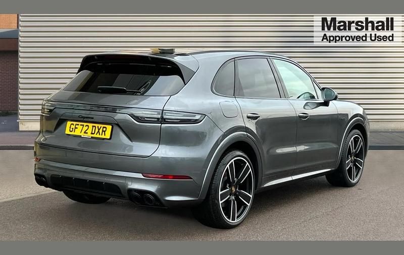 Used Porsche Cayenne 462 HP (339 kW) 2022 Grey SUV