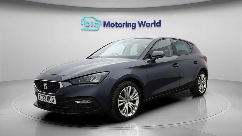 Used Seat Leon SE Dynamic 150 HP (110 kW) 2022 Grey Hatchback