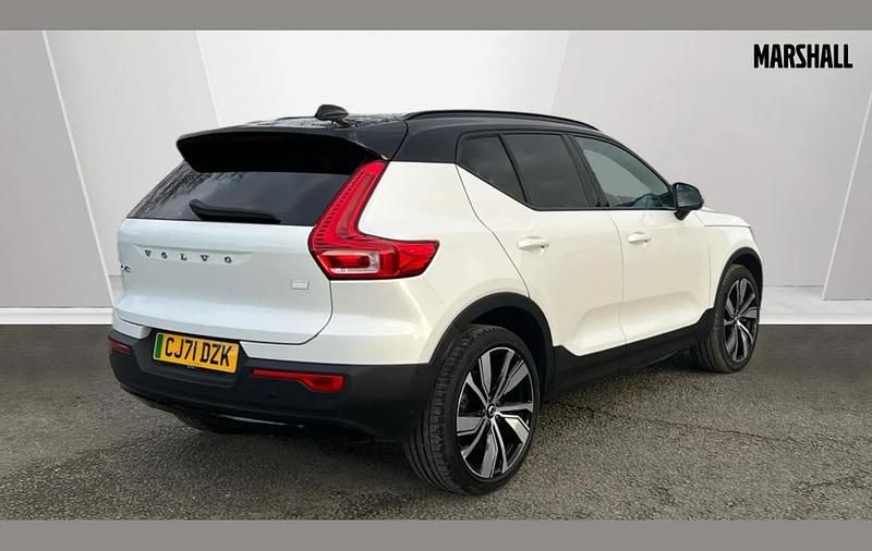 Used Volvo XC40 Pro 167 kW (228 HP) 2022 White SUV