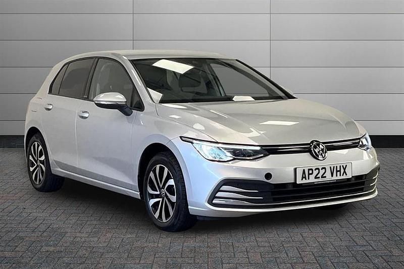 Used VW Golf VIII Active 130 HP (95 kW) 2022 Reflex silver Hatchback